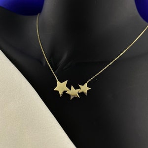 14K ソリッドゴールド トリプルスターネックレス、繊細な 3 つのスター ゴールド ジュエリー、スターネックレス、バレンタインギフト、ゴールド スター チャーム、