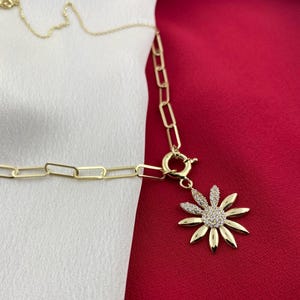 14K Gold Daisy Chain Necklace , Floral Necklace , Classy Chain , Birthday Gift , Mothers Day Gift