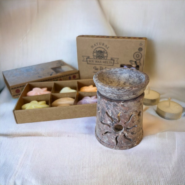 Luxury Wax Melt Gift Set with Hand-Carved Soapstone Oil/Wax Burner and 12 Luxury Soy Wax Melts and Tealight Candles - Sun and Stars Design