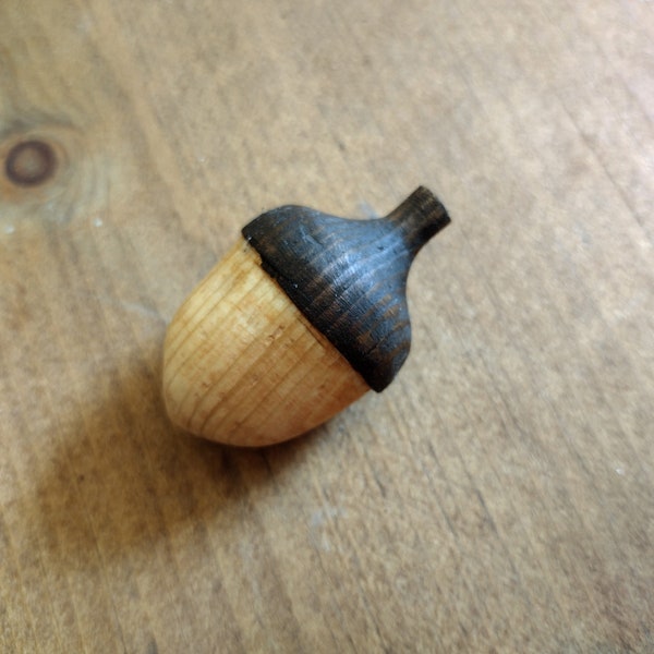 Acorn Spinning Top