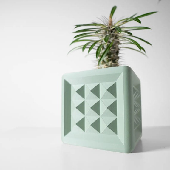 Flowerpot plant pot "Novo" with drainage holes modern and unique 3D printing home decoration