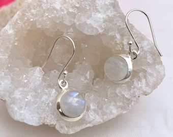 925 Silver Earrings with Moonstone, shine with the Magic of the Moon: