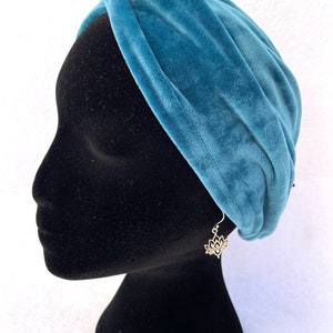 Beautiful wide blue velvet headband image 2