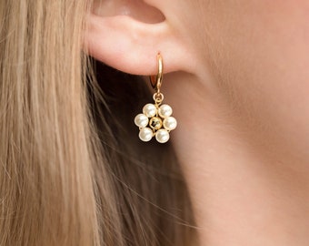 18K Brass Gold Daisy Earrings, Pearl Drop Earrings, Pearl Daisy Huggie Hoop, "Freya" Daisy Flower Pearl Earring, Twisted Wire Pearl Earrings