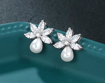 Cubic Zirconia Bridal Earrings, Cubic Zirconia Pearl Leaf Earring, Wedding earrings, Pearl drop earring, Crystal bridal earring, Bridal Gift