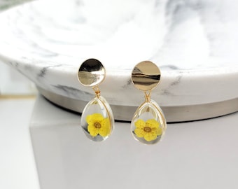 Pressed Flower Lucite Earrings: Brass Floral Resin Dangle