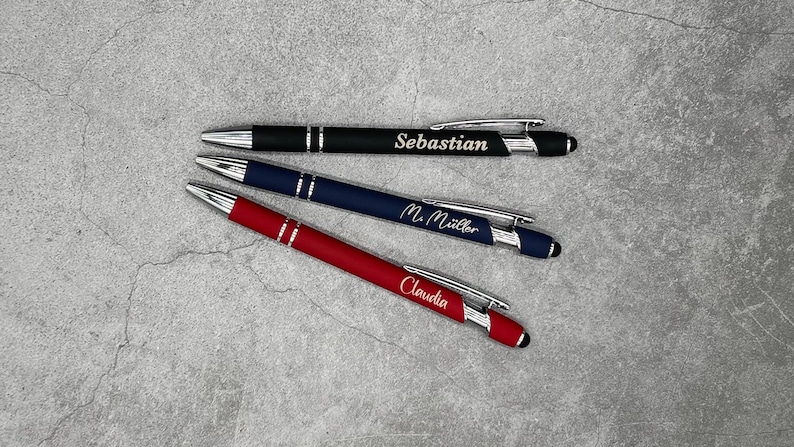 Personalisierter Kugelschreiber aus Metall mit Gravur, in den Farben Schwarz, Dunkelblau und Dunkelrot Bild 3