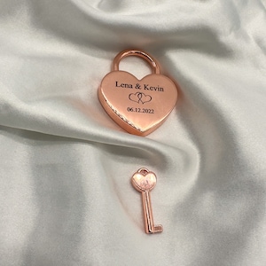 Personalized love lock, lock with heart-shaped engraving, romantic gift for partner on Valentine's Day, housewarming gift Rosegold