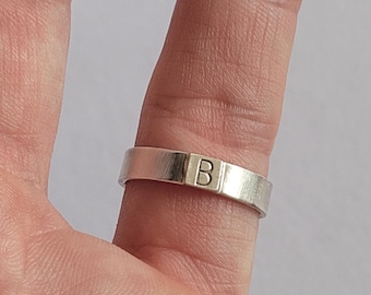 Gepersonaliseerde gepersonaliseerde letterring | sterlingzilver ag925