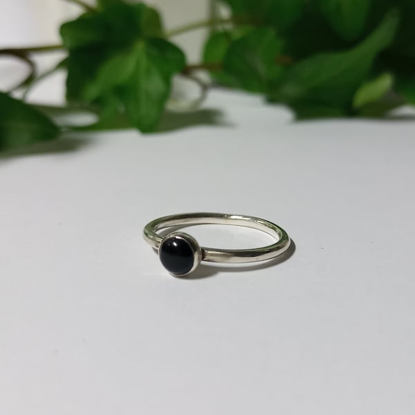 Schwarzer Onyx Ring, Silberring, minimalistischer Ring, Sterling Silber