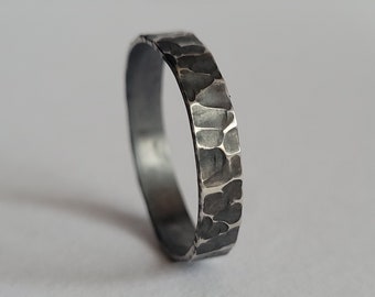 Bague en argent martelé noirci, bijoux minimalistes, bague en argent, bague martelée