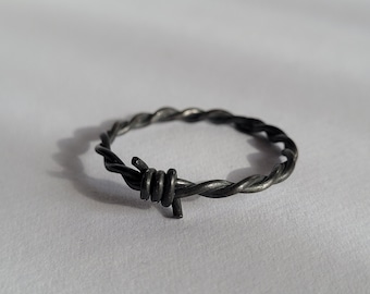 Anello in argento sterling fatto a mano con filo spinato – Gioielli goth punk
