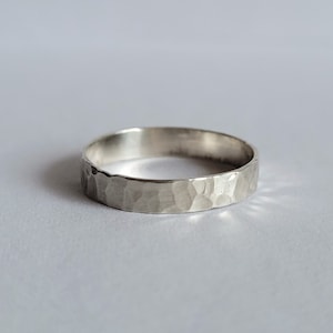 Minimalistic silver ring with hammered pattern, minimalistic jewelry, silver ring, hammered ring image 2