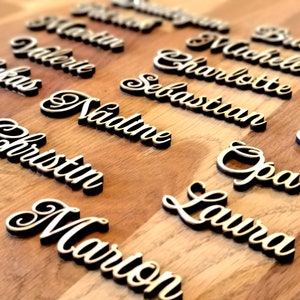 Hochzeit Deko Geschirr Tischkarten Holz Laser Namen Platzkarten personalisierte Gastnamen Name Personalisierte Tischdekoration Weihnachten Bild 1