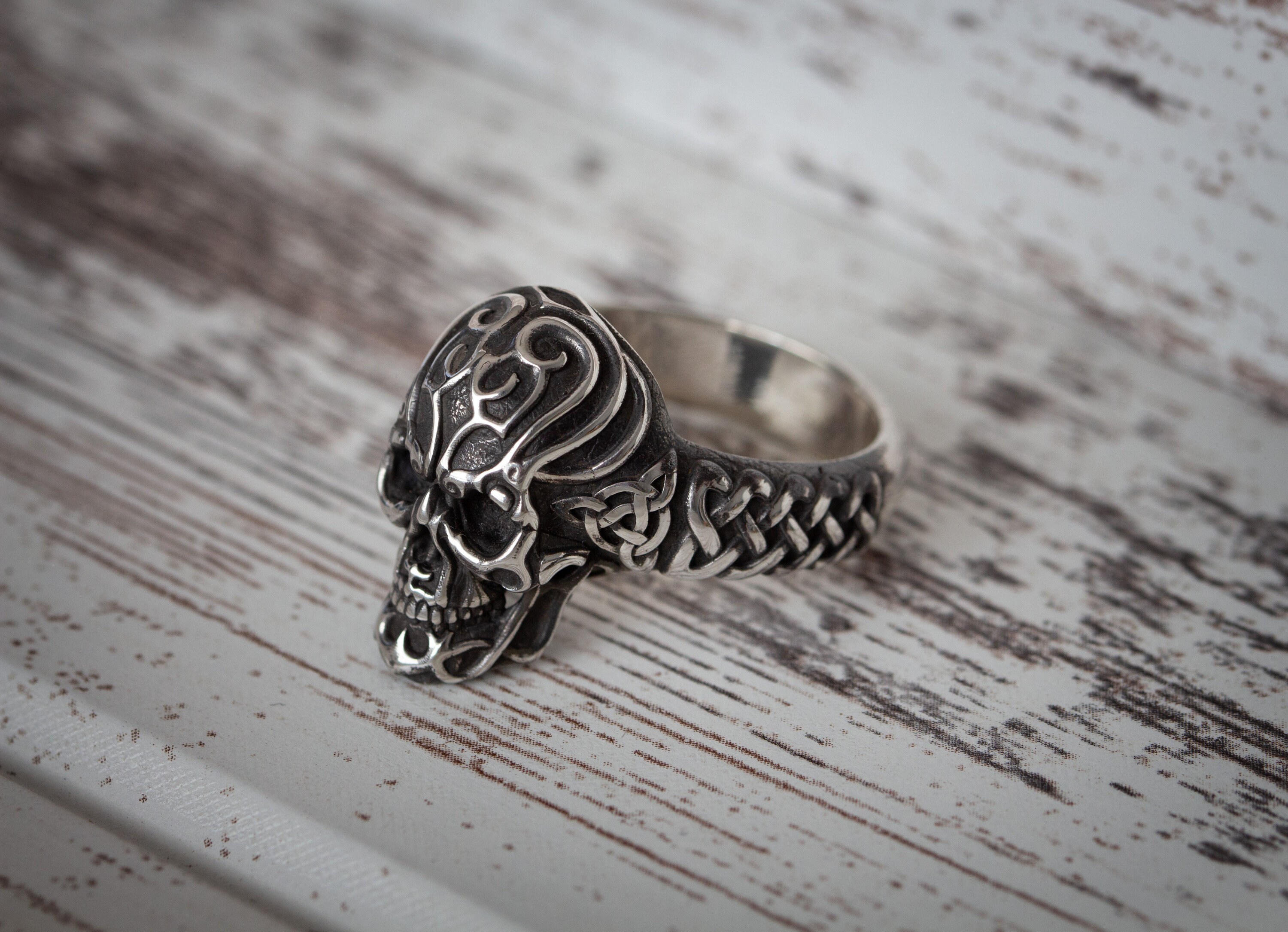 Handmade Sterling Silver Unisex Skull Ring – Vintage Style