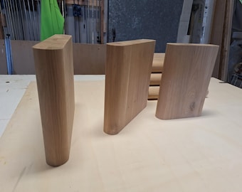 Fashionable oak table legs