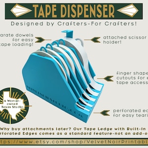 Puede incluir: Un dispensador de cinta adhesiva azul brillante con cuatro ranuras para rollos de cinta blanca. Incluye pasadores separados para cargar, un soporte para tijeras, recortes para los dedos y bordes perforados. Texto: TAPE DISPENSER.