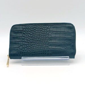 Cartera con cremallera de piel auténtica italiana con efecto cocodrilo – Fabricada en Italia – Color negro