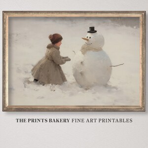 Puede incluir: Una pintura de un niño con un abrigo marrón de pie en la nieve junto a un muñeco de nieve con un sombrero de copa negro.