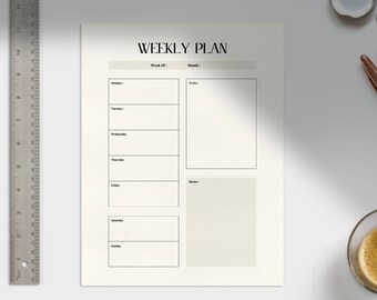Könnte beinhalten: Ein Wochenplaner mit Abschnitten für jeden Tag der Woche, einer To-Do-Liste und einem Notizbereich. Der Planer ist auf weißem Papier mit schwarzem Text gedruckt.
