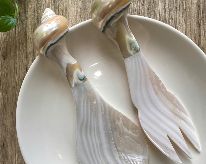 Conch Shell Salad Serving Set: Mother of Pearl Spoon and Fork