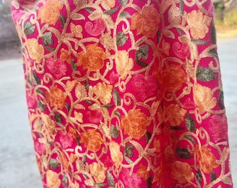 Kashmiri Wool Shawl: Embroidered Floral Wrap