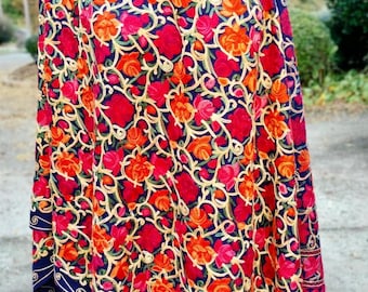 Kashmiri Wool Shawl: Embroidered Floral Wrap