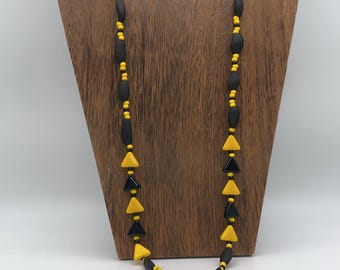 Single Strand Pine Nut Lanyard with Glass Beads