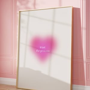 Pôster INSPIRADOR DE AMOR PRÓPRIO | Arte de Parede Feminina Divina | Decoração de Parede para Quarto e Dormitório | Download Digital de Parede da Moda