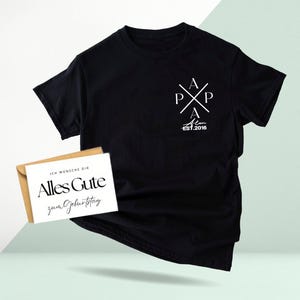 Papa T-Shirt Personalisiert mit Namen und Jahr | Vatertags Geburtstag Geschenk Shirt mit Karte