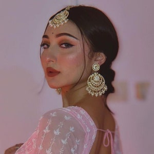 Rivaz Kundan Polki Chandbali イヤリング セット マアン ティカ付き