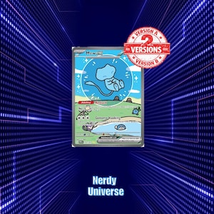 Puede incluir: Una carta coleccionable Mew ex que muestra un personaje Mew de dibujos animados azul claro dentro de una burbuja circular. La carta presenta el texto Mew ex, Ability Restart y Genome Hacking, con una ilustración de colinas y un estanque.