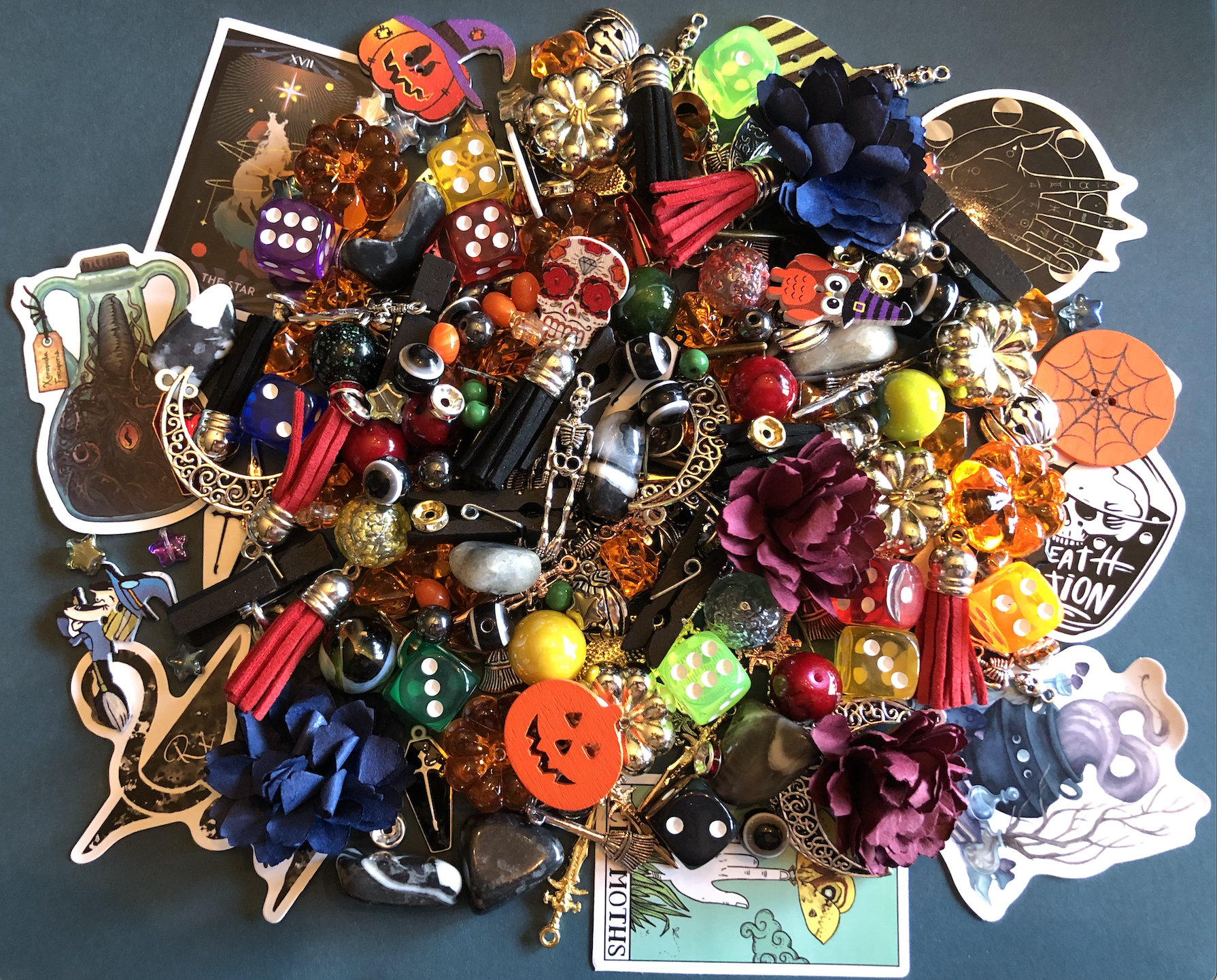 Crow's Halloween Treasures I Limited Edition I Mystery Bag I Confetti Mix I Trinkets I Curiosities