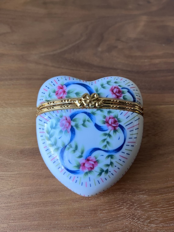 Lefton Heart Shaped Hinged Trinket Box (1997)