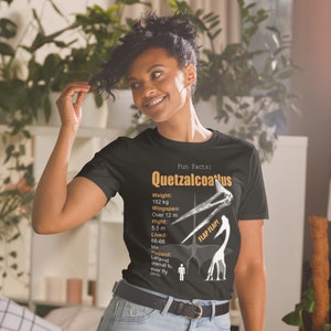 Quetzalcoatlus pterosaur flying reptile Short-Sleeve Unisex facts T-Shirt