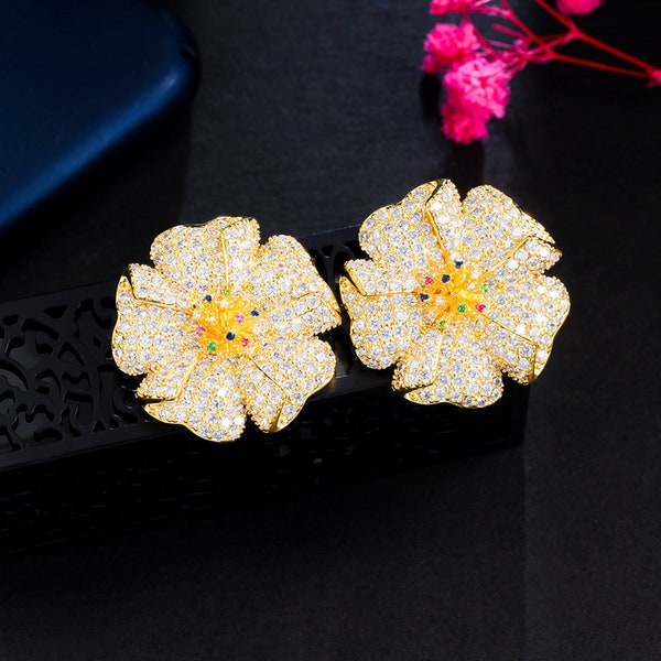 14k Gold Earrings for Women, Fashionable and Atmospheric Earrings, Small and Fresh Flower Earrings, Give Her the Most Beautiful Things