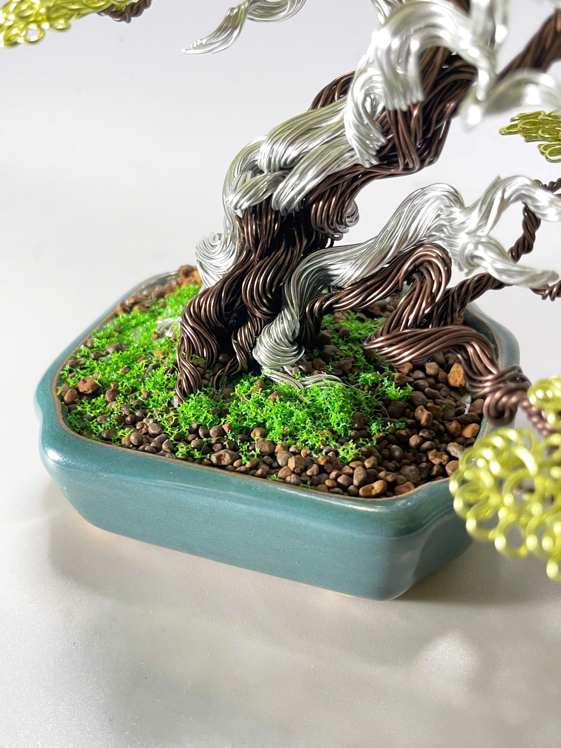 薄緑の葉を持つワイヤー盆栽、盆栽、ホームデコ、ワイヤーツリー彫刻