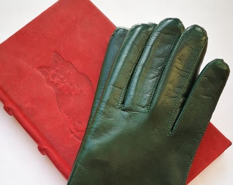 Enid women&#39;s Italian hairsheep nappa leather gloves with 100% merino wool lining, dress gloves, forest green colour