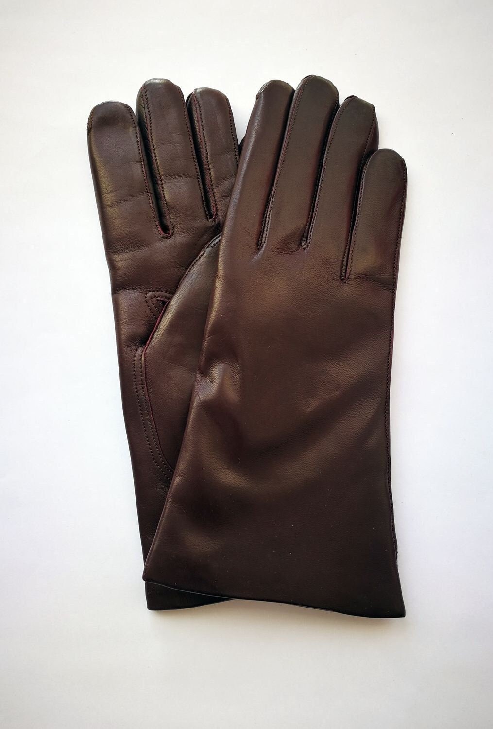 Alexandra women's butter soft Italain hairsheep nappa leather gloves with 100% merino wool lining, burgundy colour
