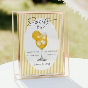 Plantilla editable de Canva para letrero de bar con Limoncello Spritz, bebida de autor para bodas, tarjeta con receta de Limoncello Spritz, rayas vintage S02