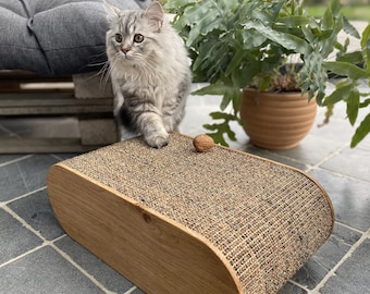 Griffoir pour chat en chêne massif et sisal naturel