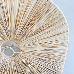 Zoom - Suspension en raphia, de forme plane - abat-jour en fibres naturelles pour salon entrée chambre