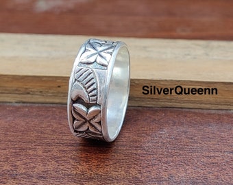 Sterling Silver Floral Band Ring: Designer Wedding Jewelry