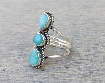 Handgefertigter Dreistein Larimar Ring: 925 Sterling Silber