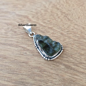 Moldavite Silver Pendant ,Natural Moldavite Rough Healing Gemstone Handmade Pendants 925 Sterling Silver Gorgeous Gift Pendants.