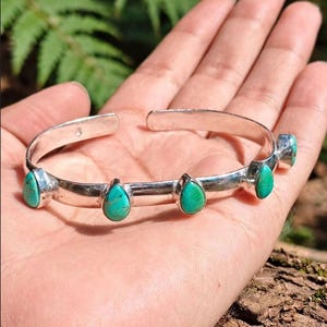 Kingman turkos armband med fem stenar för kvinnor Elegant bohemiskt smycke Gåva Modernt bohemiskt vardagsbruk Handgjorda unika smycken