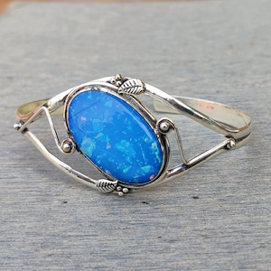 Australiskt opalarmband: Handgjort justerbart armband i 925 sterlingsilver
