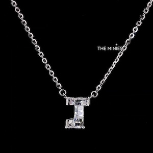 Colar de diamantes cultivados em laboratório em forma de J – Diamante solitário com corte J em corrente de ouro de 18", joias personalizadas para ela – colar de presente de diamante
