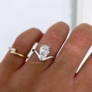 2.00 Carat Solitaire Engagement Ring/ Pear Cut Moissanite Ring/ Propose Ring For Her/ 18K White Gold Anniversary Gift Ring/  Women&#39;s Ring