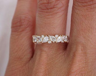 Anello con moissanite taglio a pera da 1,40 carati e diamanti / Anello nuziale con moissanite incastonata a grappolo / Anello da sposa a mezza eternità / Anello regalo per anniversario